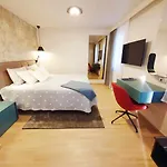 New Ana Design City Center Apartments