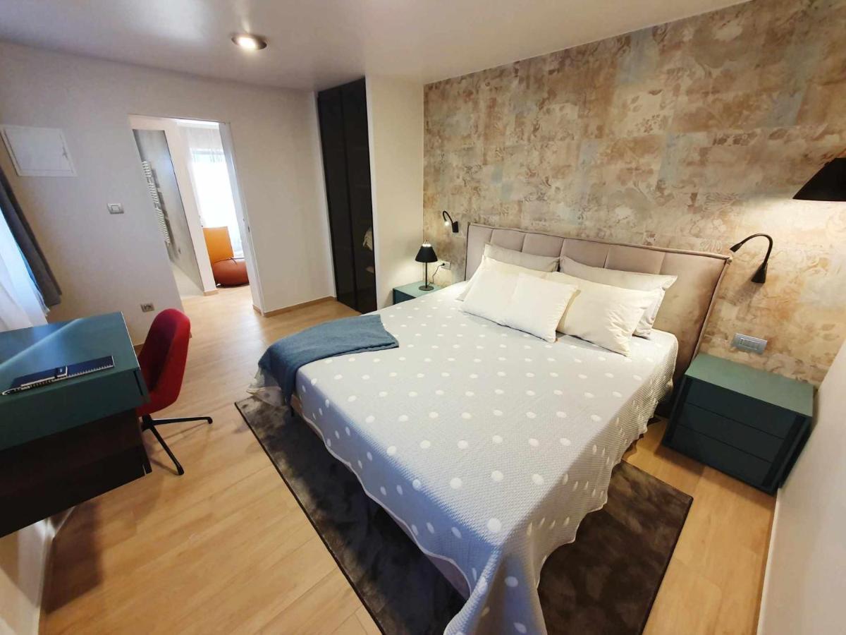 New Ana Design Center Apartment